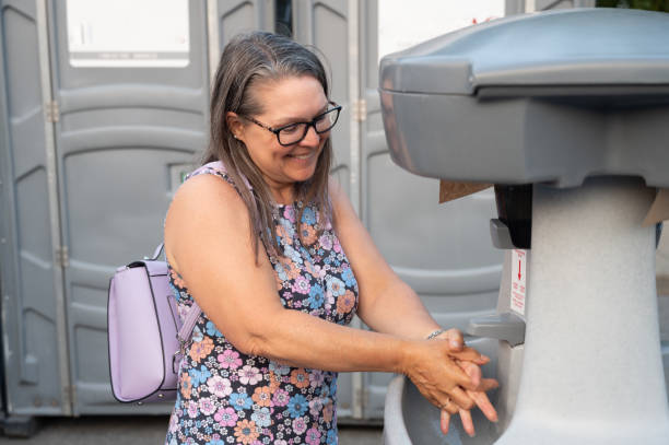 Best Wedding porta potty rental  in Bellevue, IA